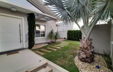 Imagem 3: Casa Alto Padrão para Venda em Vila Moema Tubarão-SC