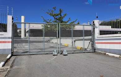 Imagem: O depósito possui 5 Vagas na garagem e 5184m² de Área e está