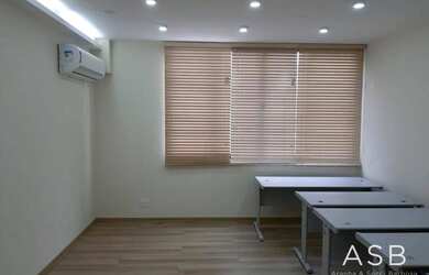 Imagem: O depósito possui 1 Vaga na garagem e 30m² de Área e está