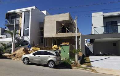 Imagem: A casa em condomínio possui 3 Dormitórios, 4 Banheiros, 4