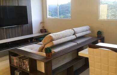 Imagem: O apartamento possui 2 Dormitórios, 1 Banheiro, 2 Vagas na