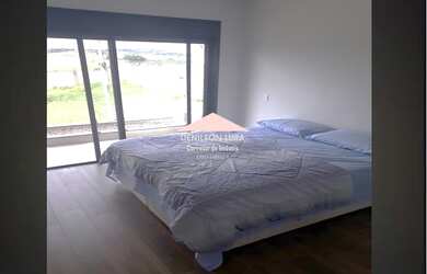 Imagem: A casa em condomínio possui 3 Dormitórios, 2 Banheiros, 2