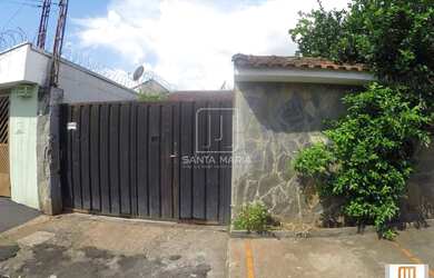 Imagem: A casa possui 3 Dormitórios, 2 Banheiros, 2 Vagas na garagem