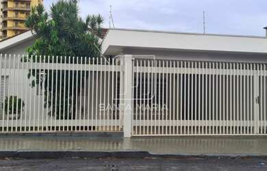 Imagem: O depósito possui 5 Vagas na garagem, 252m² de Área e está