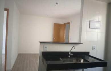 Imagem: O apartamento possui 2 Dormitórios, 1 Banheiro, 1 Vaga na garagem