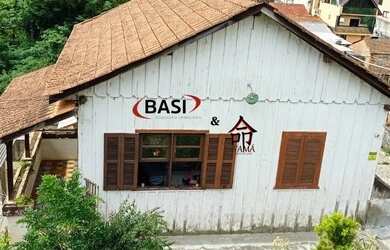 Imagem: O terreno possui 651m² de Área e está localizado em Mercês