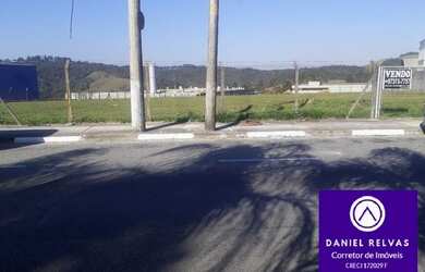 Imagem: O terreno possui 5000m² de Área e está localizado em Tamboré