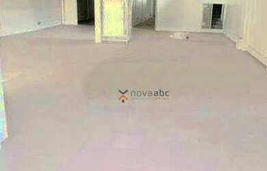 Imagem: O depósito possui 700m² de Área e está localizado em Santa