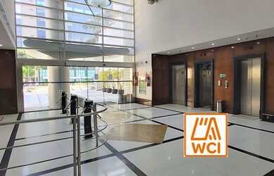 Imagem: O depósito possui 5 Vagas na garagem, 507m² de Área e está