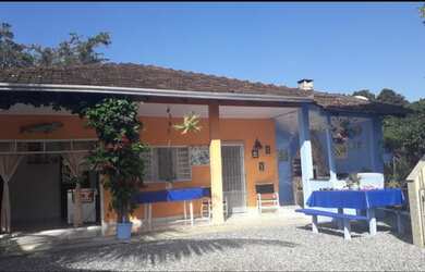 Imagem 1: Alugo casa Ubatuba. Imóvel mobiliado, Varanda, 1 Banheiroe2 Dormitórios