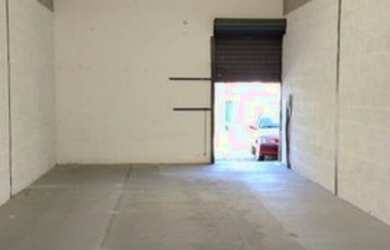 Imagem: O depósito possui 75m² de Área e está localizado em Corrêas