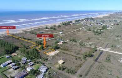 Imagem: O terreno está localizado em Balneário Gaivota, SC à venda