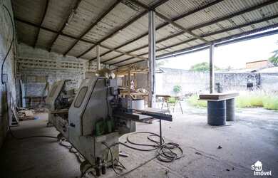 Imagem: O depósito possui 1300m² de Área e está localizado em Pajuçara