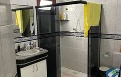 Imagem: A casa em condomínio possui 5 Dormitórios, 5 Banheiros, 5