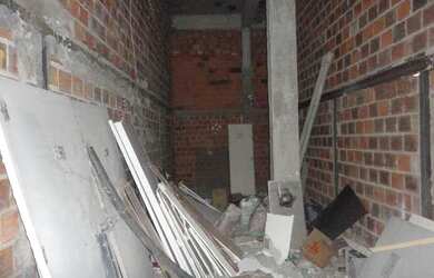 Imagem: O depósito possui 1 Vaga na garagem e 33m² de Área e está