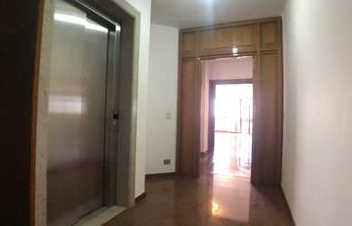 Imagem: O apartamento possui 4 Dormitórios, 5 Banheiros, 3 Vagas na