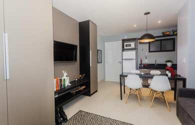 Imagem: O studio possui 1 Dormitório, 1 Banheiro, 1 Vaga na garagem