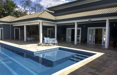 Imagem: A fazenda possui 700m² de Área e está localizado em Mairinque