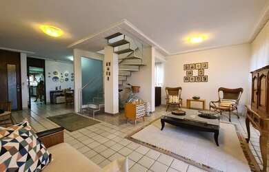 Imagem: O apartamento possui 4 Dormitórios, 5 Banheiros, 2 Vagas na