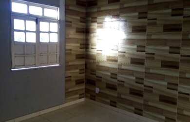 Imagem: A casa possui 1 Dormitório, 1 Banheiro e está localizado