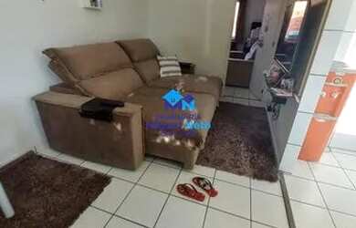 Imagem: A casa possui 2 Dormitórios, 1 Banheiro, 2 Vagas na garagem