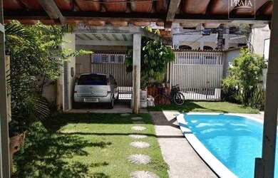 Imagem: A casa possui 5 Dormitórios, 5 Banheiros, 3 Vagas na garagem