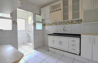 Imagem: O apartamento possui 2 Dormitórios, 2 Banheiros, 2 Vagas na