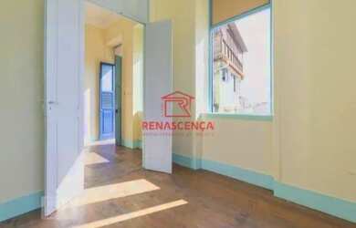 Imagem: A casa possui 4 Dormitórios, 2 Banheiros, 140m² de Área e