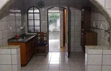 Imagem: A casa possui 2 Dormitórios, 1 Banheiro, 80m² de Área e