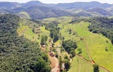 Imagem 7: Linda Fazenda em Santana do Deserto