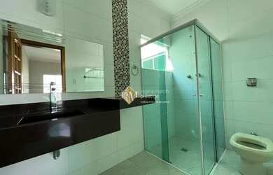 Imagem 15: Bela casa com ótima iluminação e ventilação disponível para locação...