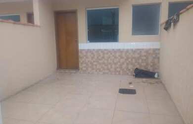 Imagem: A casa possui 2 Dormitórios, 2 Banheiros, 1 Vaga na garagem