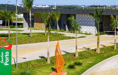 Imagem: O terreno possui 411m² de Área e Imóvel novo e está localizado