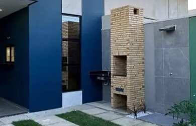 Imagem: A casa possui 3 Dormitórios, 2 Banheiros, 3 Vagas na garagem