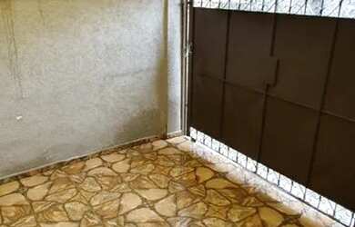 Imagem: A casa possui 2 Dormitórios, 2 Banheiros, 1 Vaga na garagem