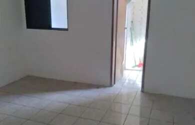 Imagem: A casa possui 2 Dormitórios, 2 Banheiros e está localizado