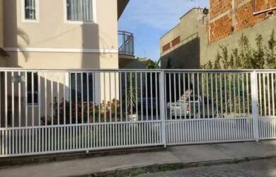 Imagem: A kitnet possui 1 Dormitório, 1 Banheiro, 1 Vaga na garagem