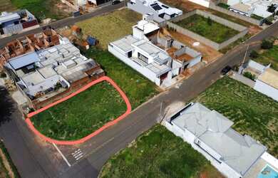 Imagem: O terreno possui 297m² de Área e está localizado em Catanduva