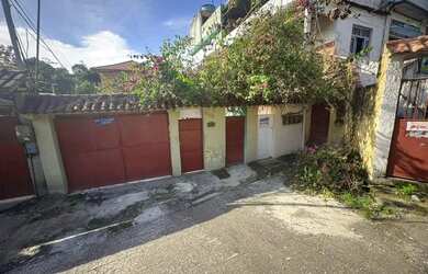 Imagem: A casa possui 2 Dormitórios, 1 Banheiro, 114m² de Área e