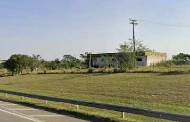 Imagem: O terreno possui 11.600m² de Área, Imóvel novo e está localizado