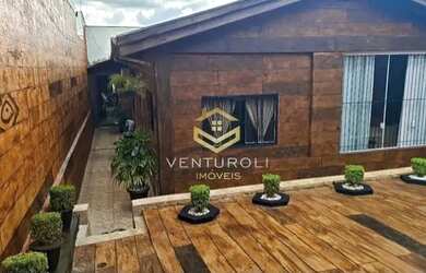 Imagem: A casa possui 5 Dormitórios, 5 Banheiros, 2 Vagas na garagem