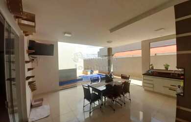 Imagem: A casa em condomínio possui 3 Dormitórios, 5 Banheiros, 2