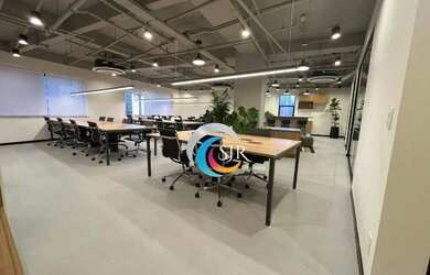 Imagem: O depósito possui 4 Vagas na garagem, 227m² de Área, Imóvel