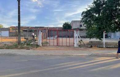 Imagem: O terreno possui 467m² de Área e está localizado em Vila