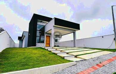 Imagem: A casa em condomínio possui 3 Dormitórios, 3 Banheiros, 4