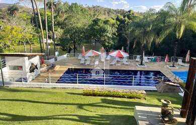 Imagem: O terreno possui 2.400m² de Área e está localizado em Parque