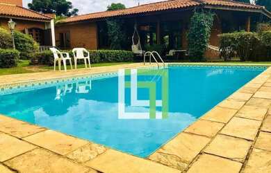 Imagem: A casa em condomínio possui 4 Dormitórios, 5 Banheiros, 5