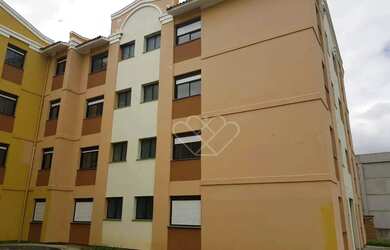 Imagem: O apartamento possui 3 Dormitórios, 1 Banheiro, 1 Vaga na garagem