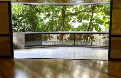 Imagem: O apartamento possui 4 Dormitórios, 4 Banheiros, 4 Vagas na