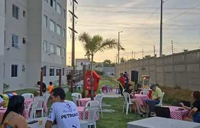 Imagem: O apartamento possui 2 Dormitórios, 1 Banheiro, 1 Vaga na garagem